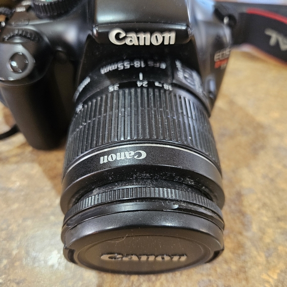 Canon Rebel EOS T3 bundle - Picture 4 of 7